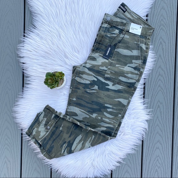 Express Camo Joggers - Picture 1 of 4